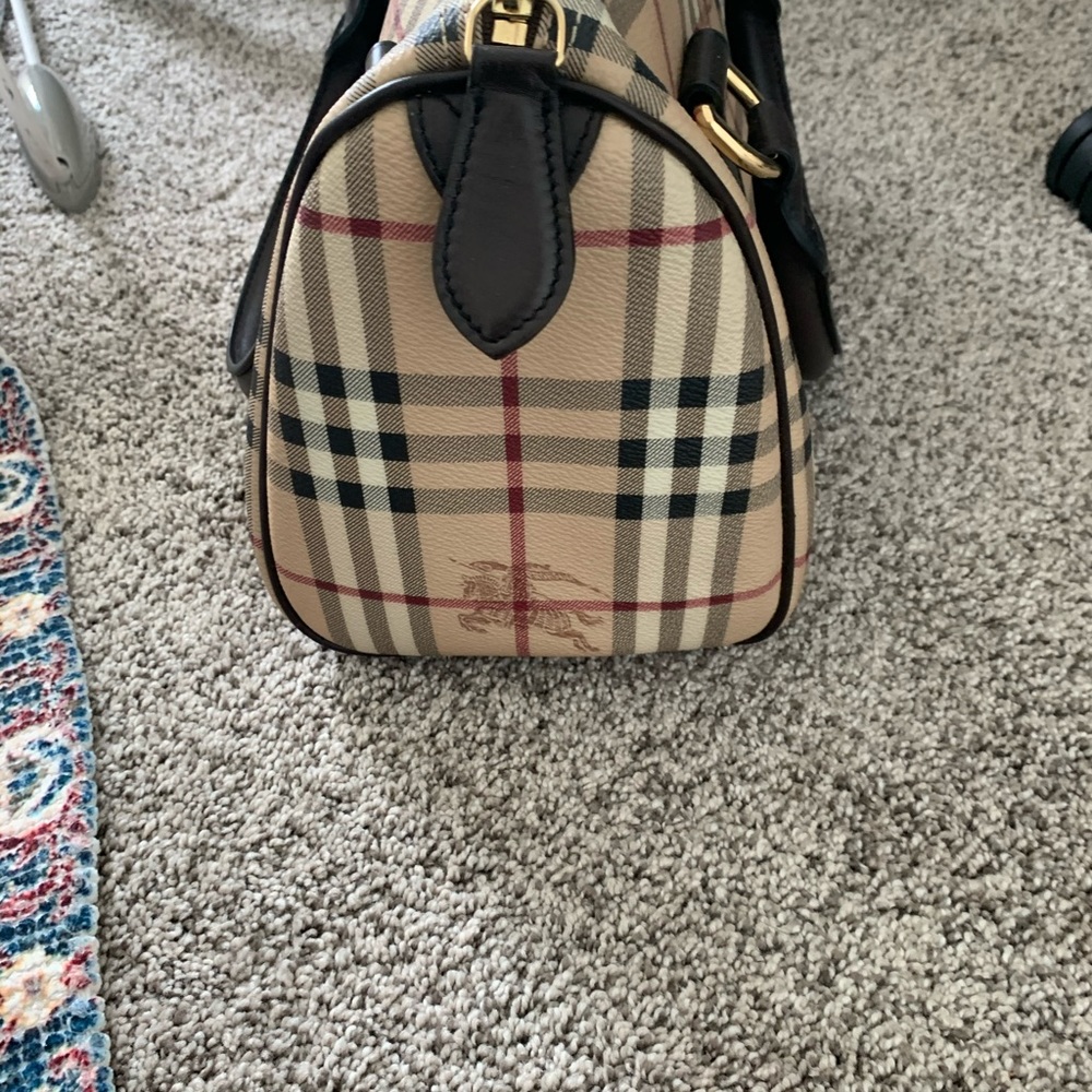 Burberry bag - Picture 5 of 11